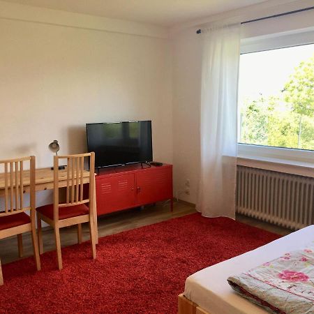 Mayen, Im Mohren, Privatzimmer Nr2, Waldrand, Nahe Nurburgring & Burg Eltz, Gemeinschaftsbad Экстерьер фото